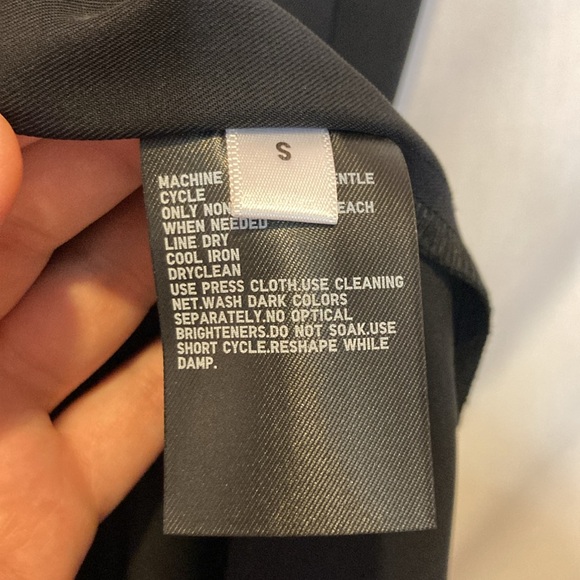 Uniqlo Black Drape Sleeveless V-Neck  Dress Size M. Never used. - Picture 7 of 10